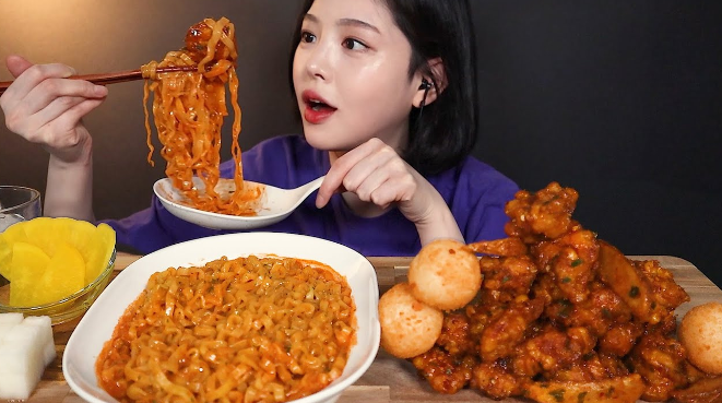 Mukbang Videos Encourage Unhealthy Attitudes Towards Food